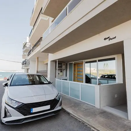 Seaside Escape 2bed With Views! By Homely Is-Sellum