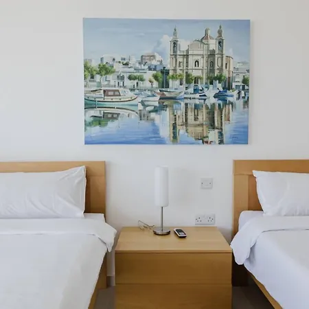 Seaside Escape 2bed With Views! By Homely Apartamento Is-Sellum