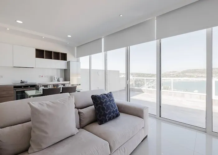 Seaside Escape 2bed With Views! By Homely Apartamento *