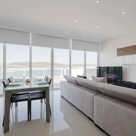 Appartement Seaside Escape 2bed With Views! By Homely *