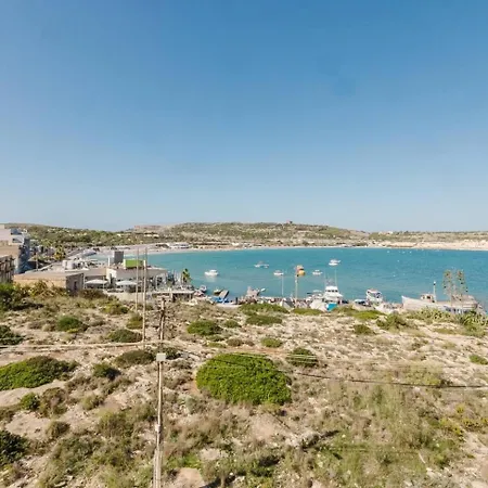 Seaside Escape 2bed With Views! By Homely Appartement Is-Sellum