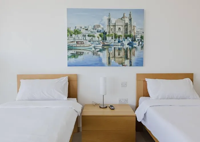 Seaside Escape 2bed With Views! By Homely Apartment Is-Sellum